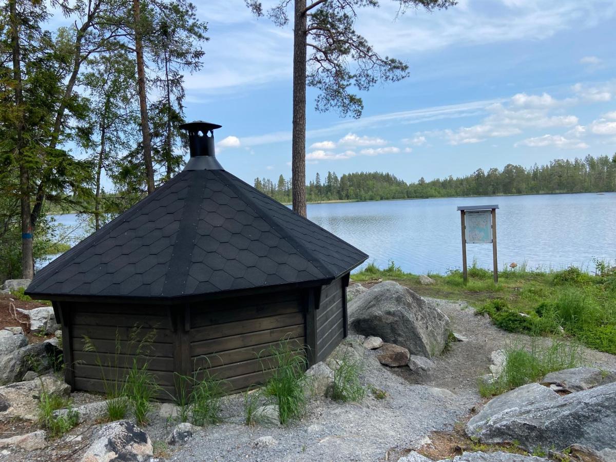 Strandro - Moekki Jaerven Rannalla Larsmo Esterno foto
